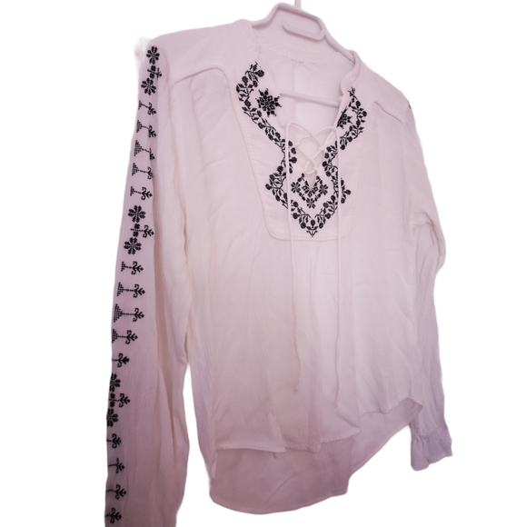 Boho embroidered white peasant blouse - Picture 2 of 6